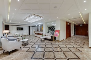 Reception - Click Collection Grand Gateway Varanasi (Varanasi)