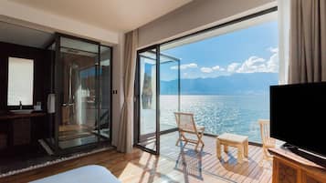 Luxury-Doppelzimmer, eigenes Bad, Seeblick | Schreibtisch, laptopgeeigneter Arbeitsplatz, kostenloses WLAN