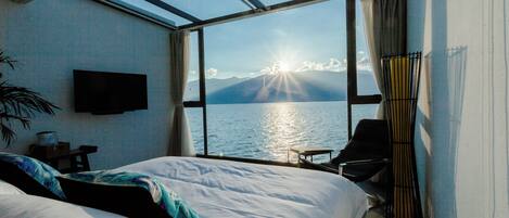 Superior Double Room, Private Bathroom, Lake View