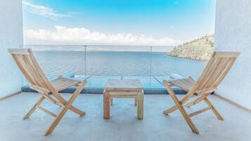 Habitación doble Confort, baño privado, vista al lago | Escritorio, espacio para trabajar con laptop y wifi gratis