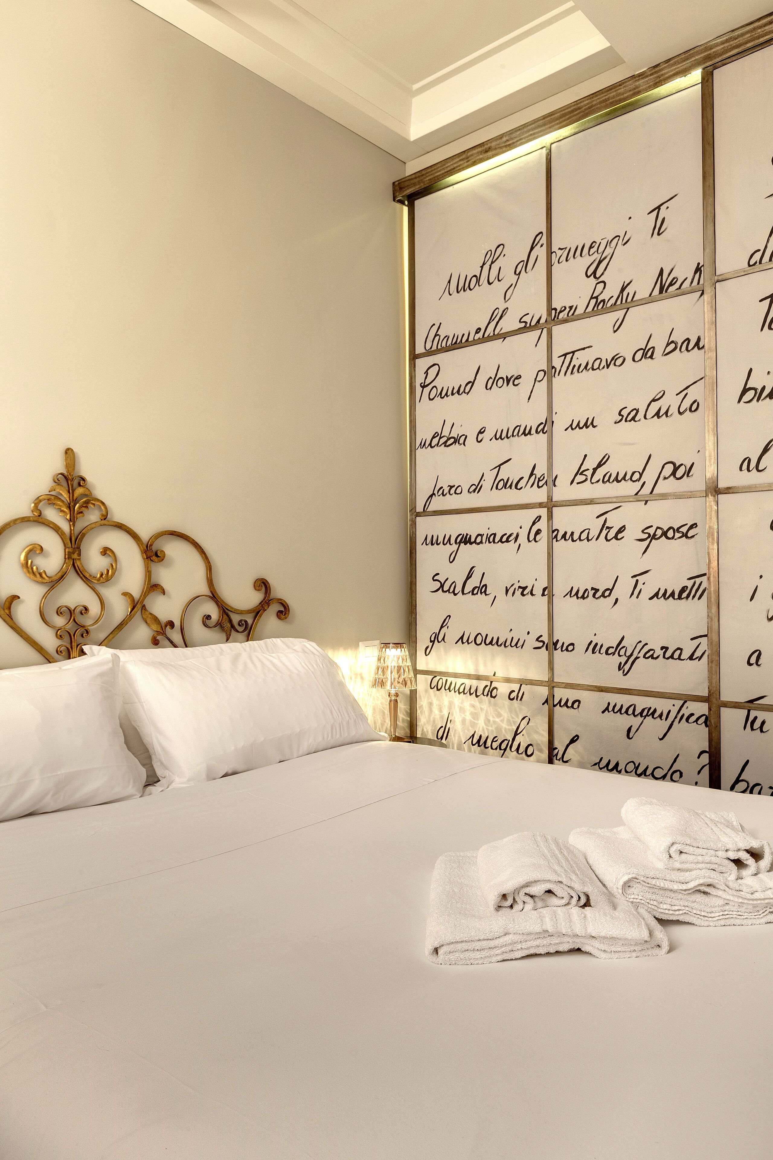 1 chambre, bureau, fer et planche à repasser, Wi-Fi gratuit