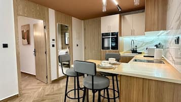 Deluxe Apartment, 2 Bedrooms | Living area