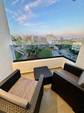 Deluxe Apartment, 2 Bedrooms | Premium bedding, down duvets, pillow-top beds, minibar