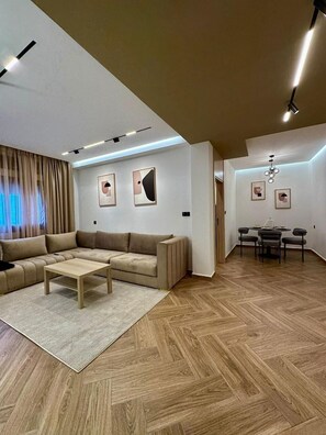 Deluxe Apartment, 2 Bedrooms | Living area