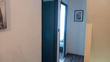 3 quartos, ferros/tåbuas de passar roupa, berço de viagem, Wi-Fi