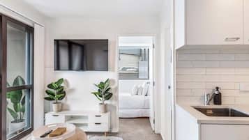 3 bedrooms, desk, iron/ironing board, WiFi