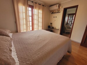 4 sovrum, strykjärn/strykbräda, wi-fi och sängkläder