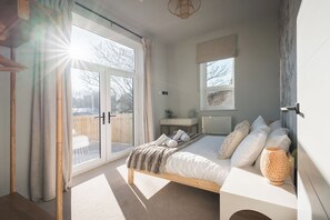 2 bedrooms, iron/ironing board, free WiFi, wheelchair access