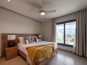 2 habitaciones, tabla de planchar con plancha, cuna de viaje y wifi 