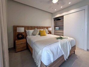 2 habitaciones, tabla de planchar con plancha, cuna de viaje y wifi