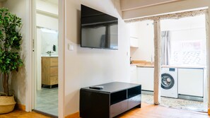Suíte estúdio, vista para a cidade | Cozinha privada | Geladeira, micro-ondas, cooktop, torradeira