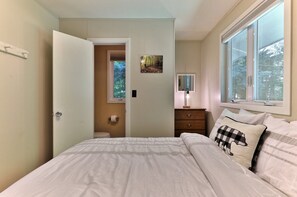 3 chambres, fer et planche à repasser, Wi-Fi gratuit, draps fournis