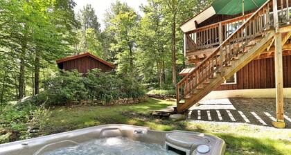 Cozy 3BR, 2-Story Retreat with Hot Tub, Pet Friendly, Deck, Grill, Fire Table, 5 min to Killington