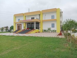 Front of property - Hotel Atharv By GRB (Varanasi)