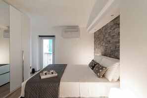 Leilighet | 1 soverom, sengetøy av topp kvalitet, dundyner og strykejern/-brett