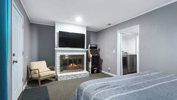 4 bedrooms, iron/ironing board, travel crib, WiFi