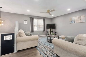 Fernseher, Tischfußball