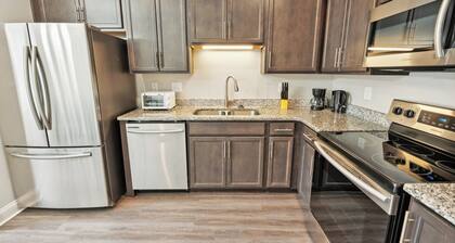 Biltmore Luxury 1513 #3 Townhomes l 2Bd 2 Bth