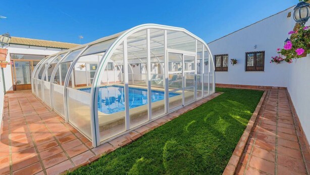 Villa, Mehrere Schlafzimmer, Raucher, eigener Pool | Garten