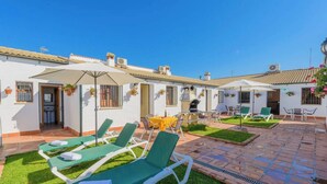Villa, Mehrere Schlafzimmer, Raucher, eigener Pool | Speisen im Freien