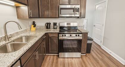 Biltmore Luxury 1513 #7 Townhomes l 2Bd 2 Bth