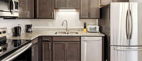 Fridge, microwave, oven, stovetop