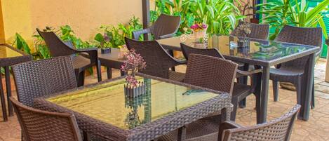 Coin salon dans le hall