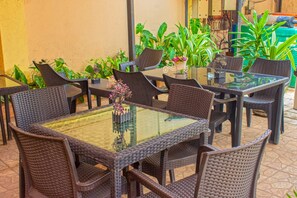 Coin salon dans le hall