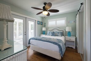 4 bedrooms, iron/ironing board, free WiFi, bed sheets