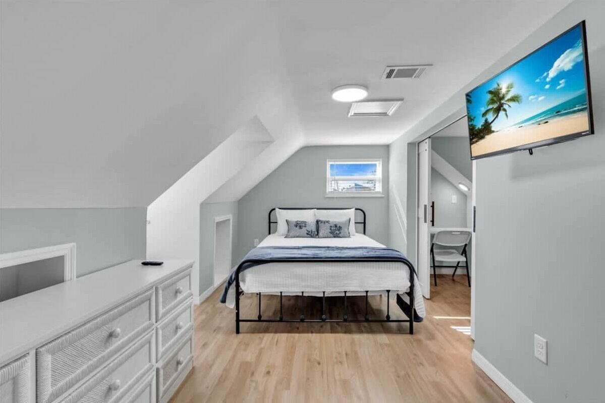 3 bedrooms, desk, iron/ironing board, WiFi