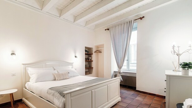 Classic Apartment | Down comforters, iron/ironing board, cribs (surcharge), WiFi (free) - Pardo Apartments  (Locarno)