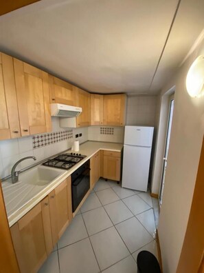 Apartment, 2 Bedrooms, Smoking, Balcony | Interior