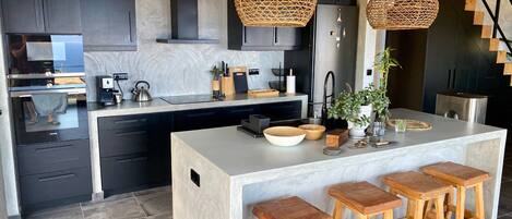 Fridge, microwave, oven, stovetop