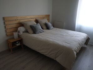 3 habitaciones, tabla de planchar con plancha y wifi 
