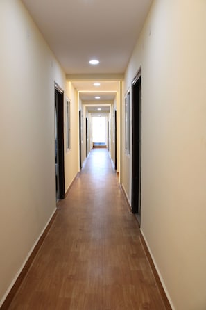 Living area - Hotel SVR Luxury Rooms (Hyderabad)