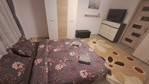 1 bedroom, WiFi, bed sheets