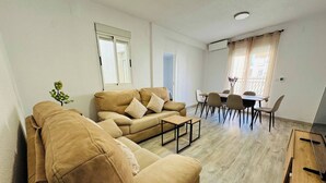 Leilighet, 3 soverom, tilgjengelighetstilpasset | Oppholdsområde