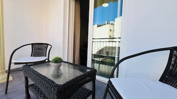 Departamento, 3 habitaciones, con acceso para personas discapacitadas | Balcón