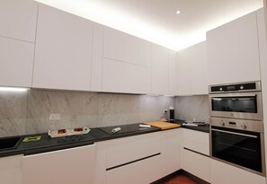 Apartment, Garden View | Private kitchen