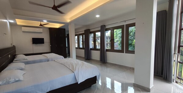 6 chambres, fer et planche à repasser, Wi-Fi, draps fournis