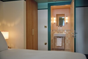 Grand-Suite, 3 Schlafzimmer, Küche | Badezimmer | Dusche, Regendusche, kostenlose Toilettenartikel, Haartrockner