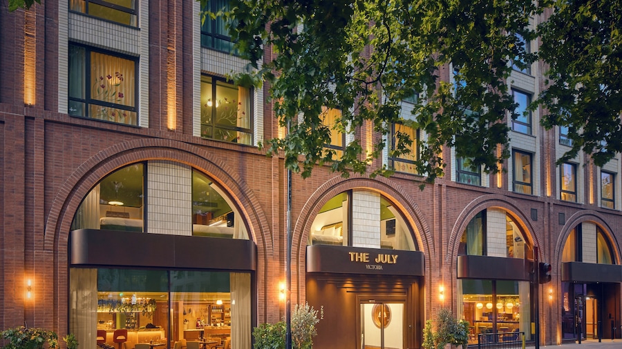 The July London Victoria
