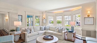 Estate w/ Private pool, tennis court, playground!