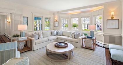 Estate w/ Private pool, tennis court, playground!