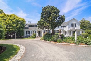 Exterior - Estate w/ Private pool, tennis court, playground! (Harwich)