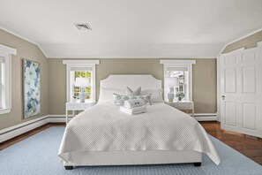 9 bedrooms, iron/ironing board, WiFi, bed sheets - Estate w/ Private pool, tennis court, playground! (Harwich)