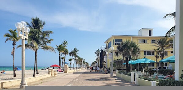 Apartment - Peaceful Beach Oasis With Free Parking (Hollywood)