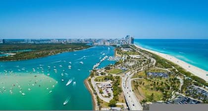 Waterfront 1BR Parking Walk to the Beach