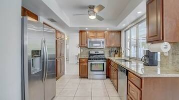 Villa, accessible aux personnes à mobilité réduite | 4 chambres