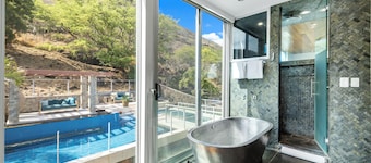 Luxury Hawaii Kai Villa Luana – Ocean View, Saltwater Pool, 5 Min to Sandy Beach